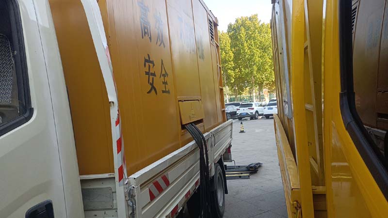 柳河如何判断柴油发电机组和UPS电源的切换时间是否符合要求？